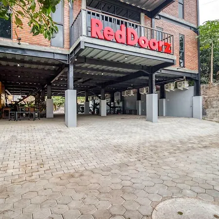 Reddoorz Syariah @ Babadan Baru Jakal